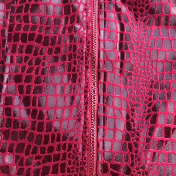 Selene sport faux snakeskin crocodile print maroon red burgundy collared jacket - Picture 8 of 8